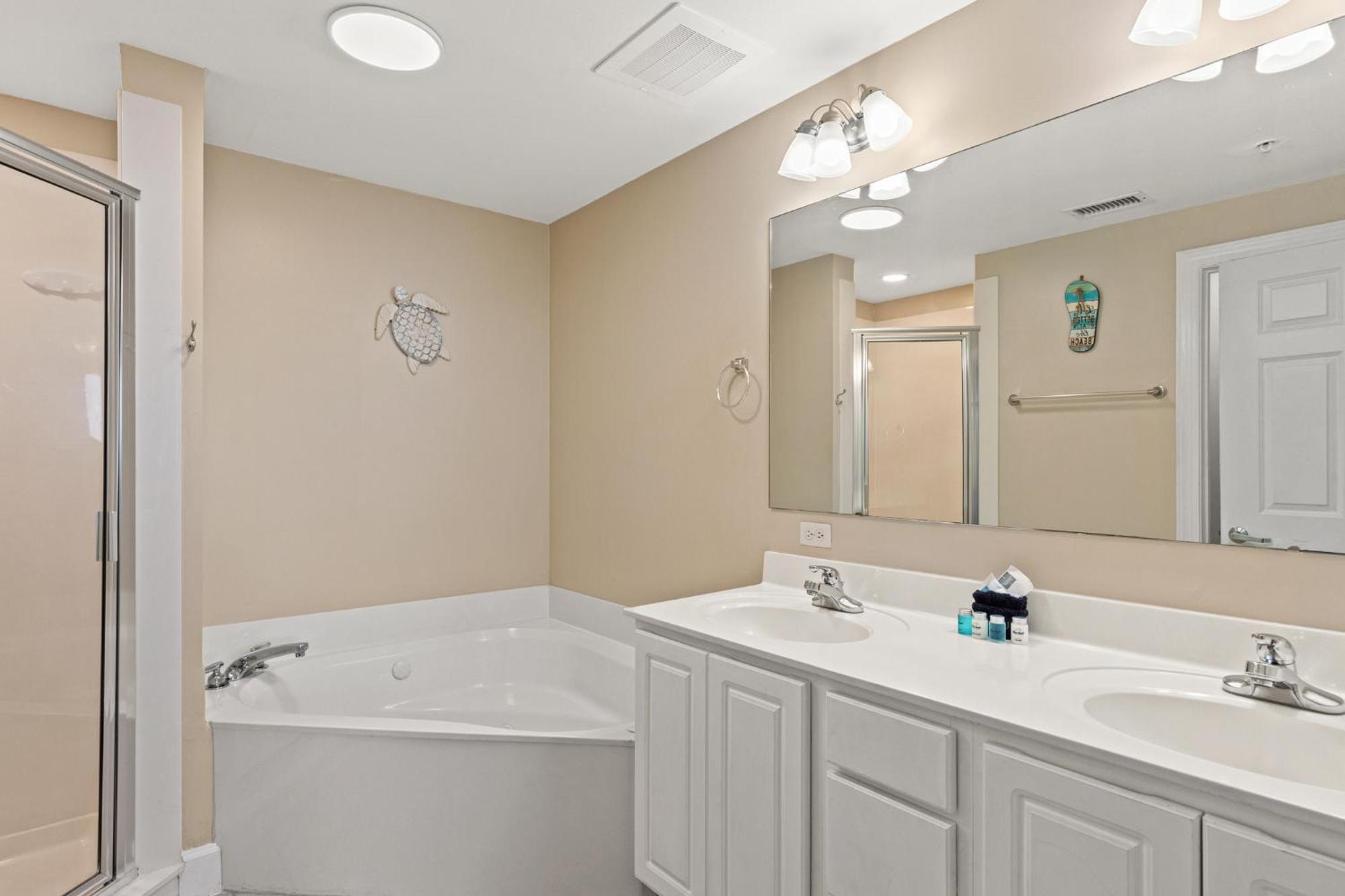 Gulf Front Master Br In Sunrise Beach With Amazing Views! Sleeps 7! Panama City Beach Ngoại thất bức ảnh